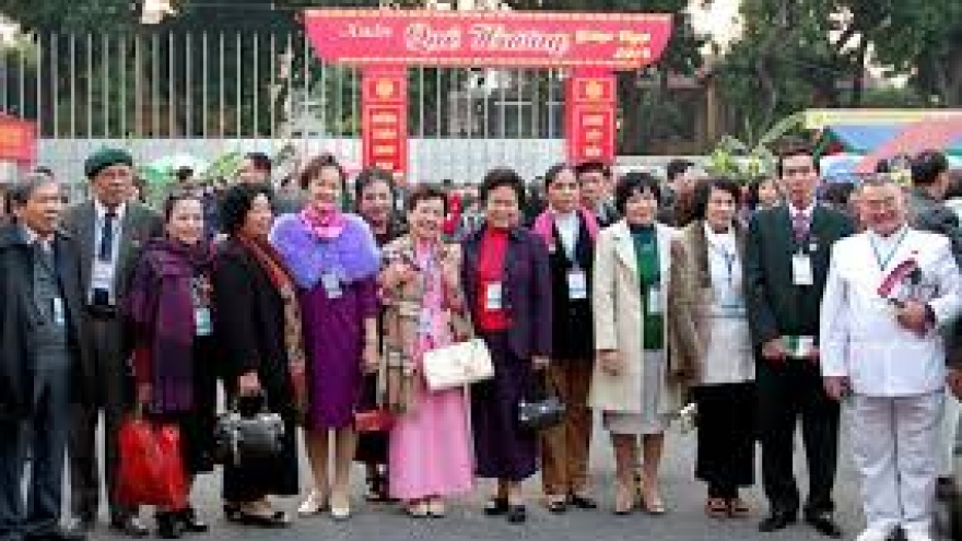 OVs returning home for Tet celebration