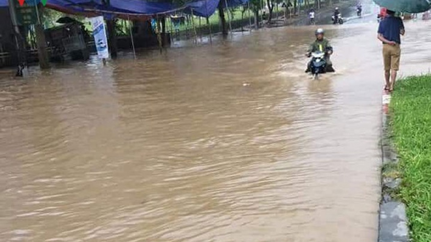 Lai Chau floods cause traffic gridlock