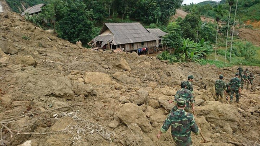 18 buried after landslide in northern province