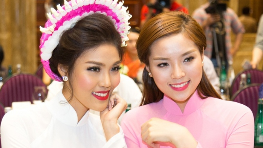 
        Lan Khue, Ky Duyen named goodwill ambassadors
                          
                      