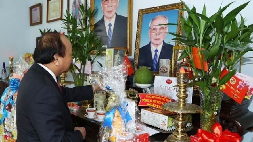 PM pays tribute to late Government, State leaders