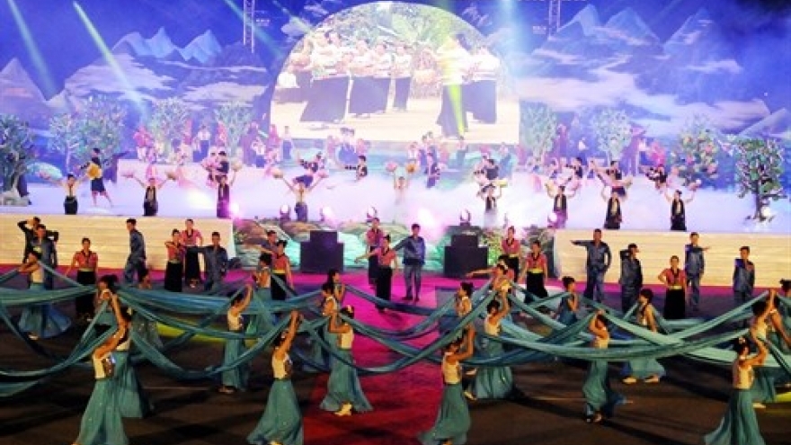 Over 10,000 visitors attend Lai Chau Culture-Tourism week
