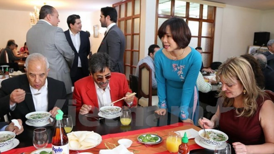 
        “Pho” whets Mexicans’ appetite for Vietnam’s culinary culture
                              
