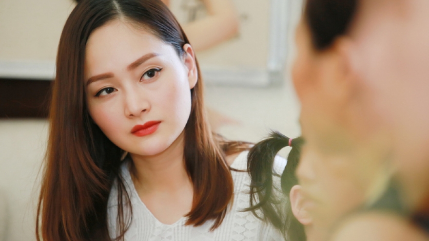 Vietnamese actress visits abuse shelter 