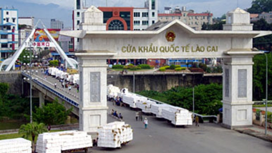 Trade decline via Lao Cai border gate