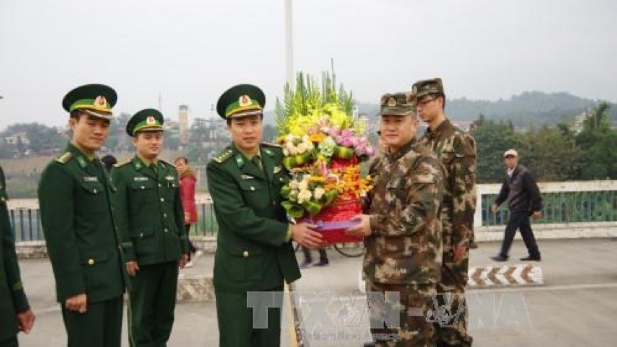 Lao Cai border guards maintain sound partnership with Chinese peers