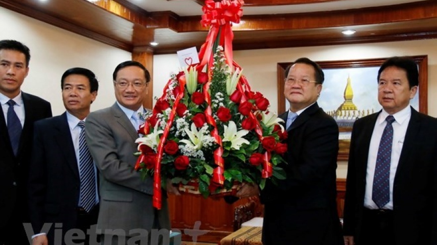 
        Vietnam congratulates Laos on 63rd Party founding anniversary
                              