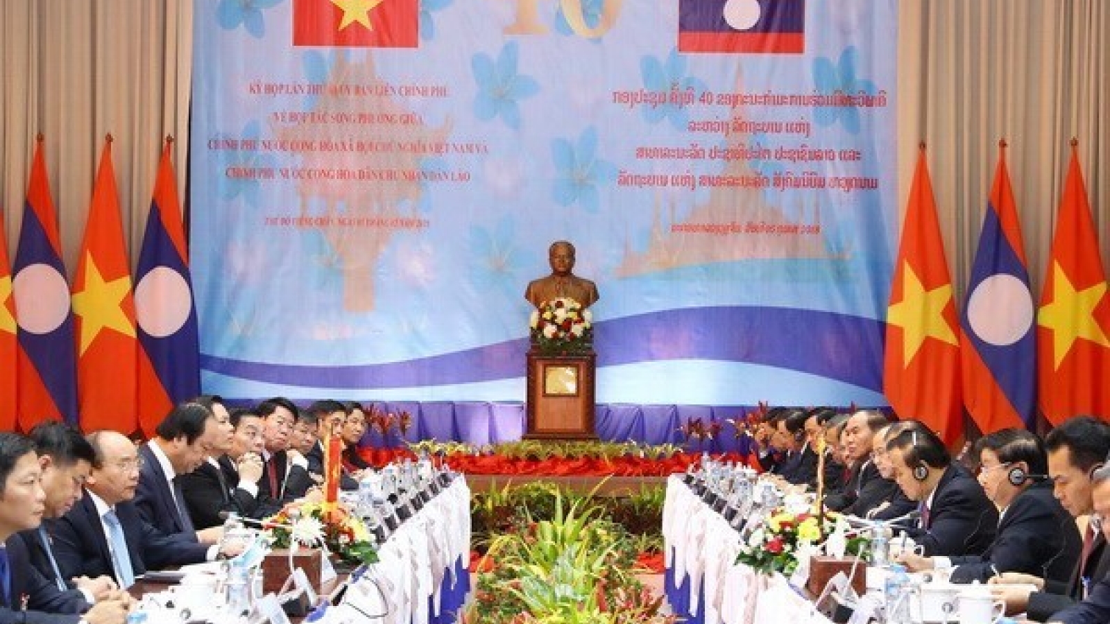 Lao media highlight Vietnam-Laos intergovernmental meeting’s outcomes