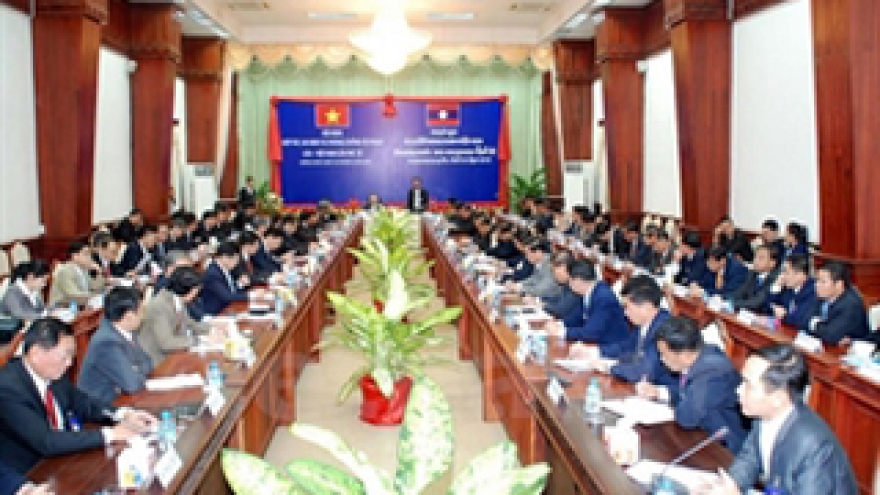 First Vietnamese course improves Lao officers' language skills
