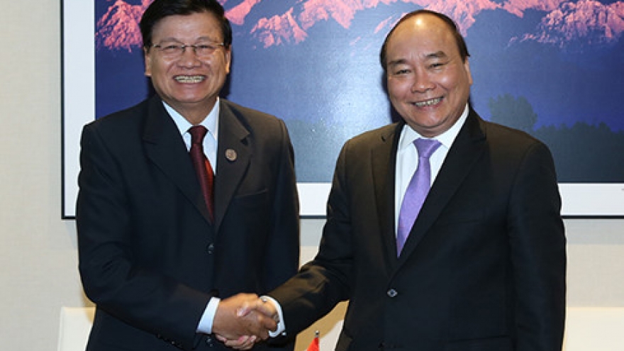 Vietnamese, Lao PMs declare to ratchet up ties