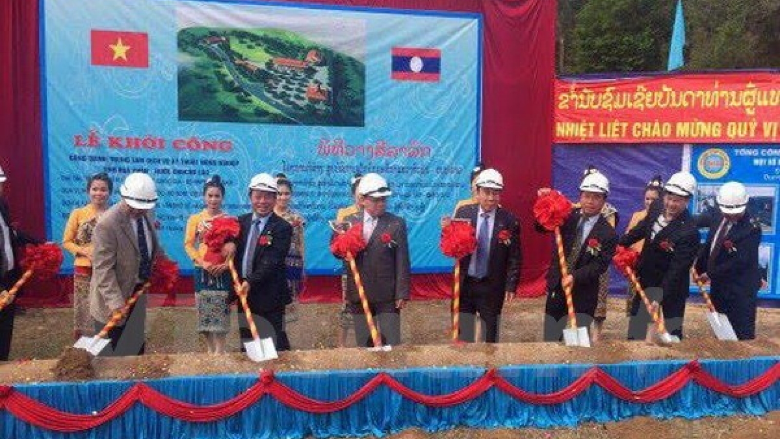 Vietnam helps Laos develop agriculture