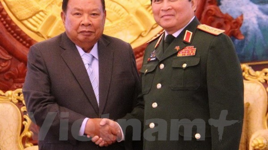 Vietnam, Laos ministries commended on defence cooperation