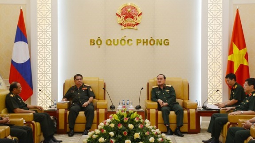 Vietnam, Lao armies boost finance cooperation