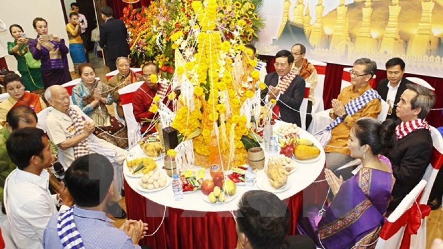 
        Laos’ New Year festival celebrated in Hanoi
                              