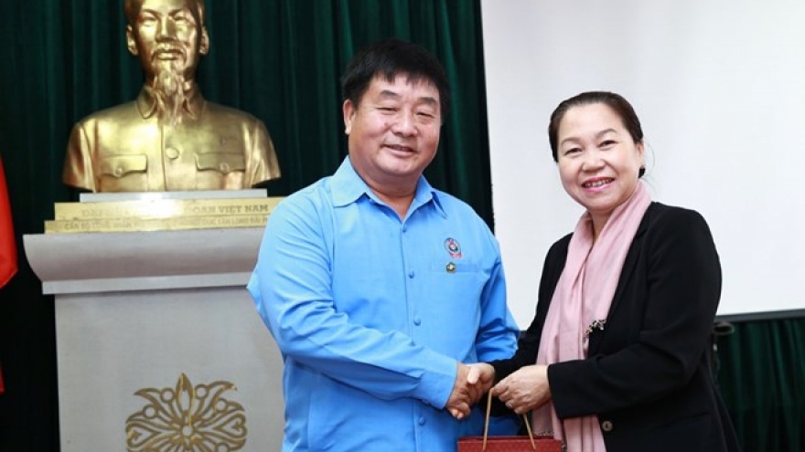 Trade Union Vice President receives Lao counterpart