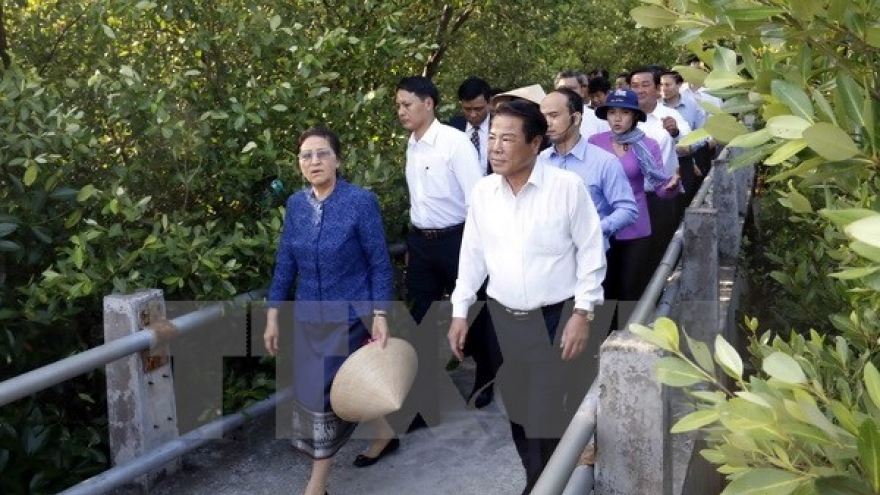 Lao parliament leader concludes official visit to Vietnam