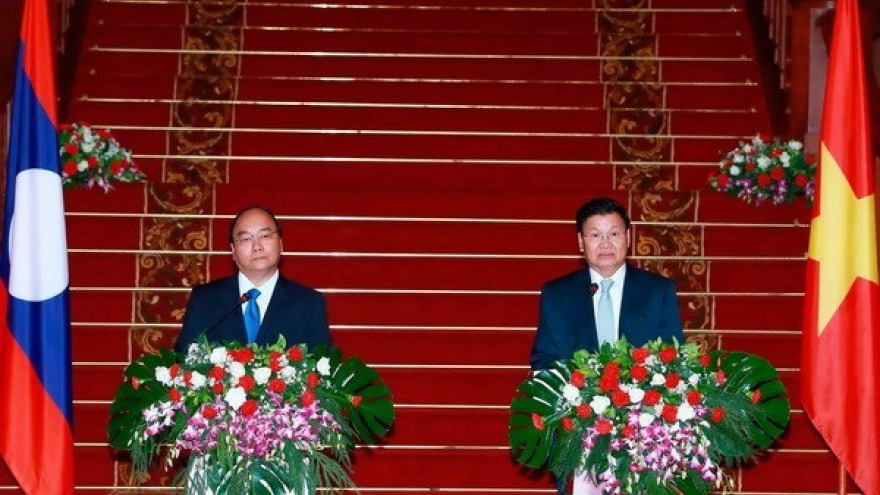 Vietnam, Laos issue joint statement