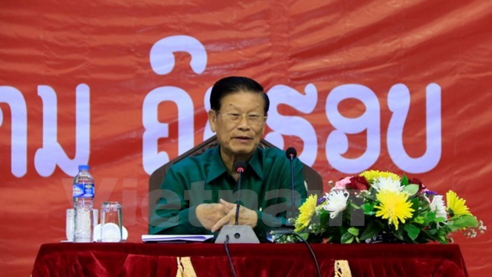 Lao ministry hosts talk with students about Vietnam-Laos ties