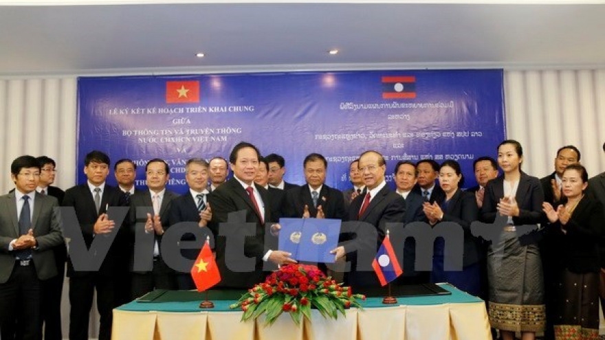 Vietnam, Laos foster information, communication partnership