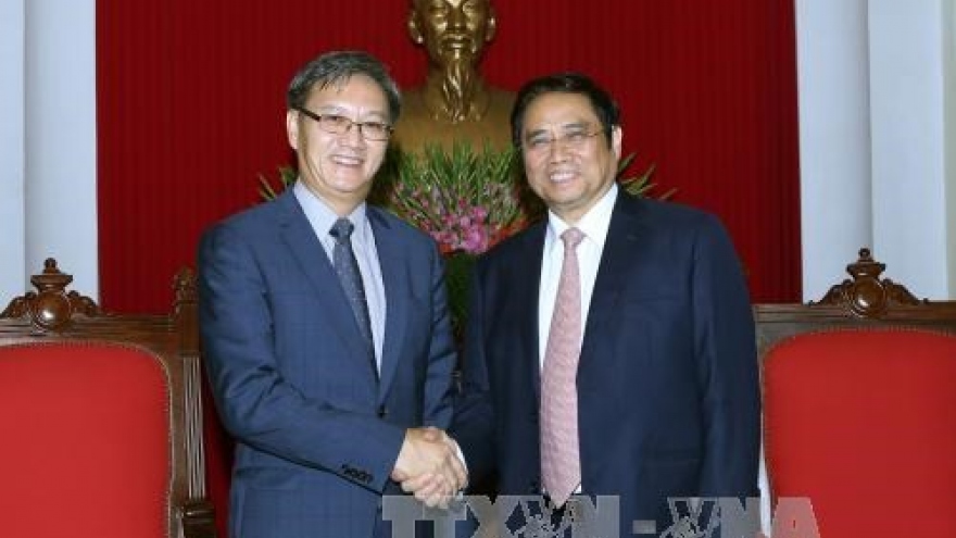 
        Lao ambassador vows to bring Vietnam-Laos ties to new height
                              