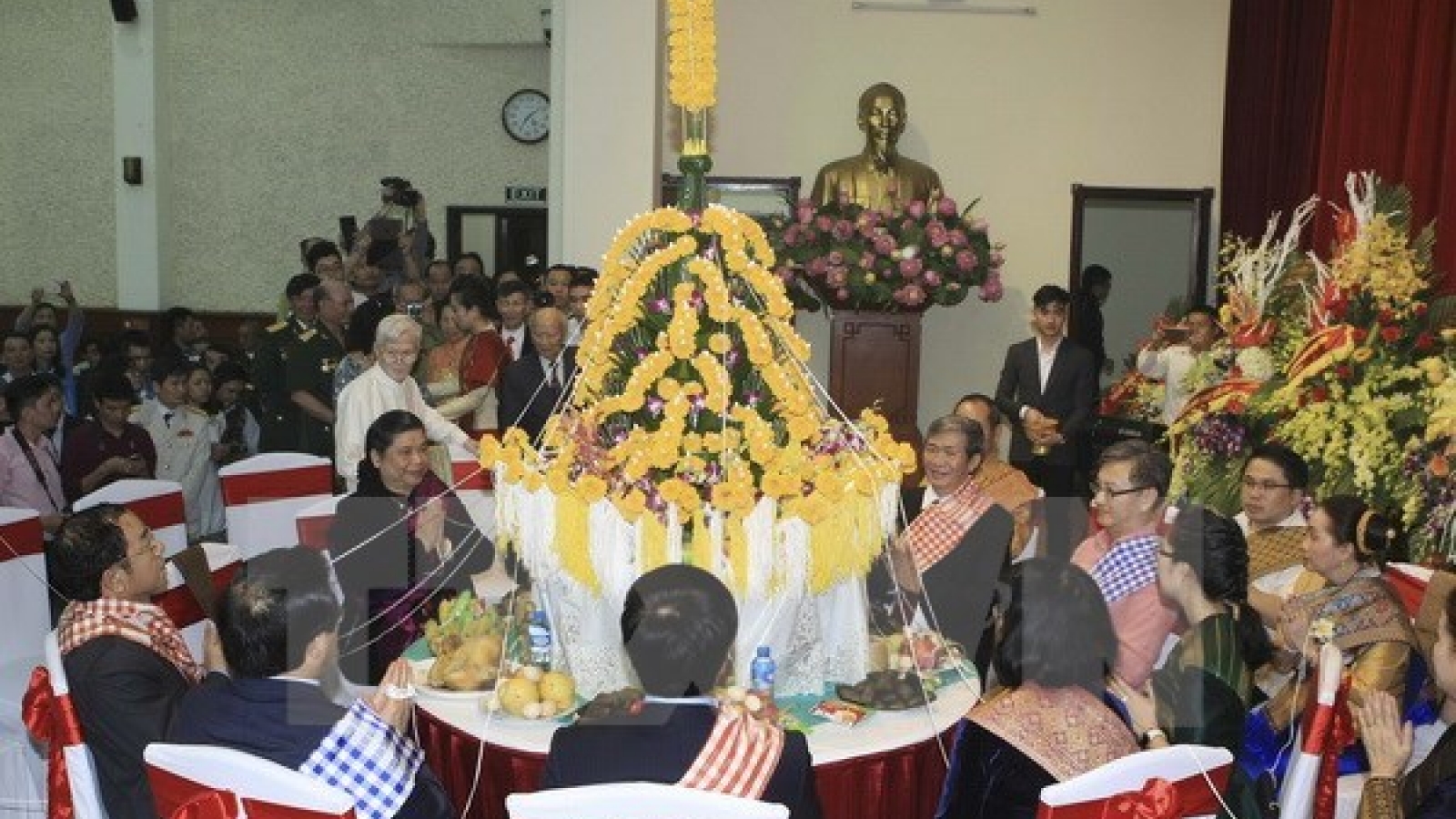Lao traditional New Year festival observed in Hanoi