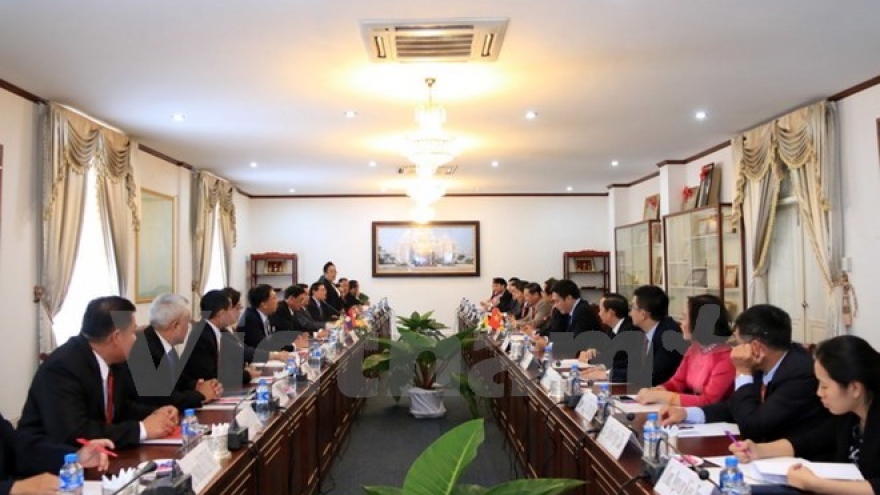 Vietnamese, Lao Presidential Offices cement relations