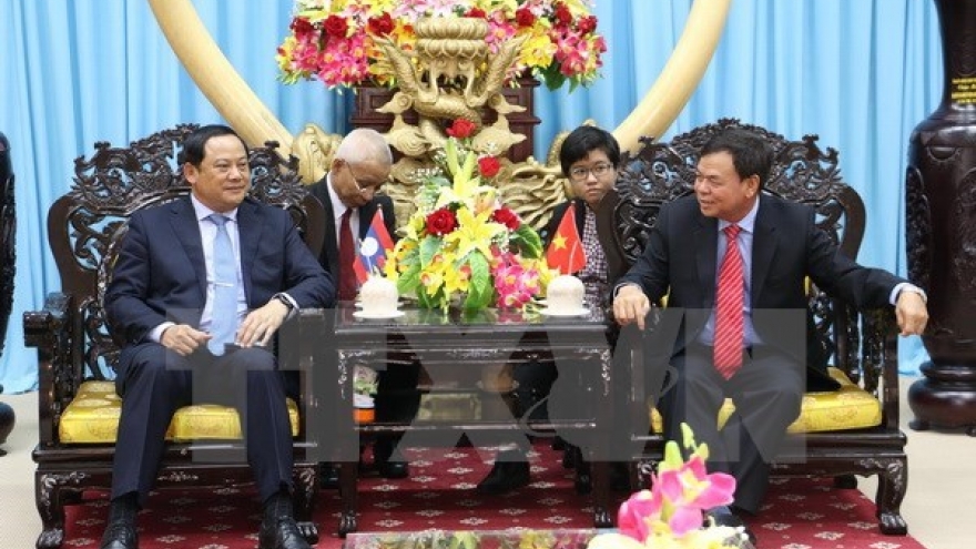 Lao Deputy PM Sonexay Siphadone visits Ben Tre province