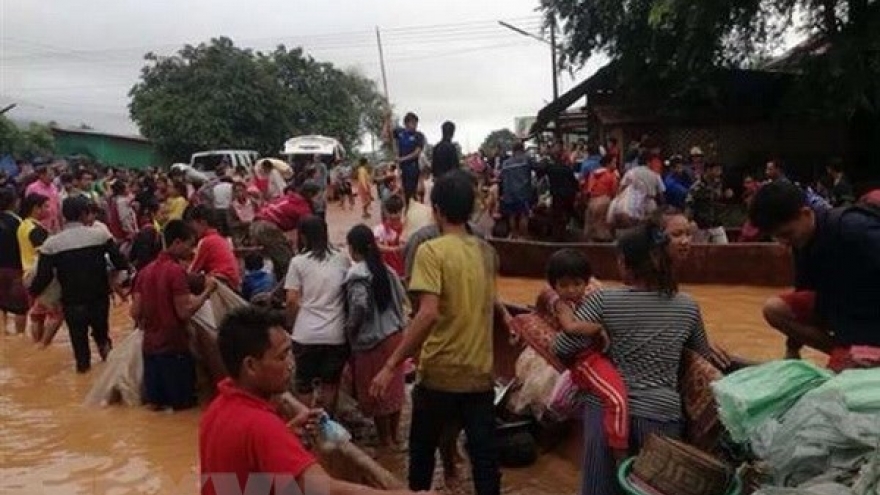 Vietnamese firm offers aid to Lao dam-collapse victims