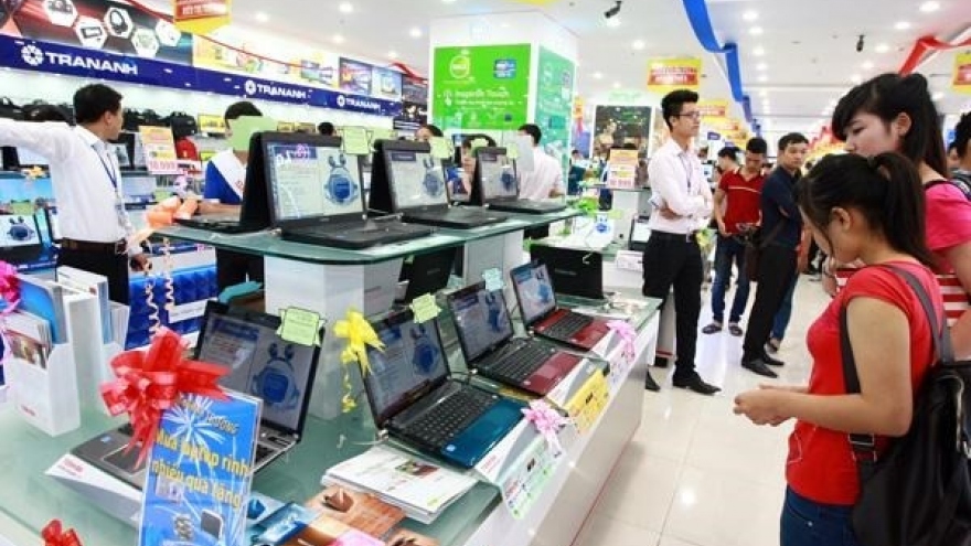 Laptop sales slowed by tablets