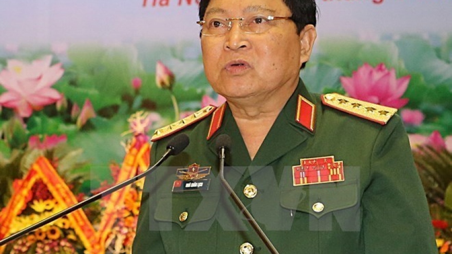 Vietnamese, Singaporean Defence Ministers hold talks