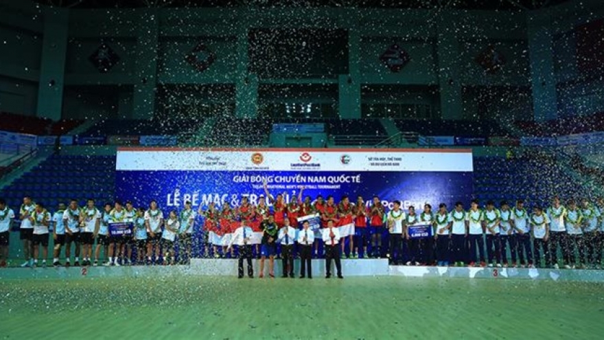 Vietnam wins bronze medal at international volleyball tourney