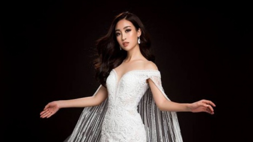 My Linh showcases three evening gowns at Miss World 2017