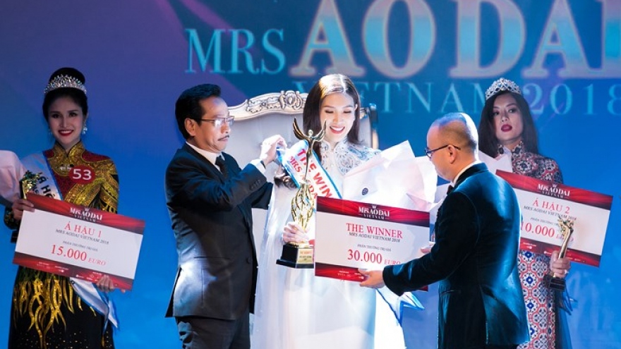 Phi Thuy Linh crowned Mrs Ao dai 2018