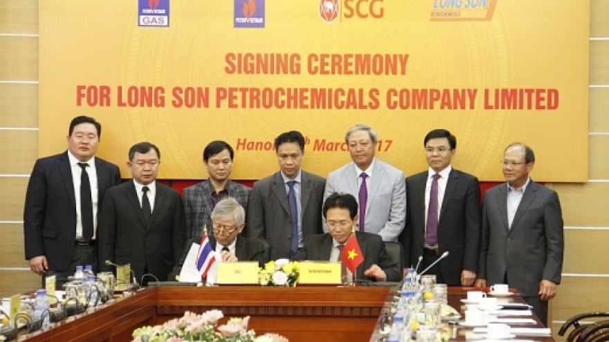Thai group pours more money into Vietnam oil refinery