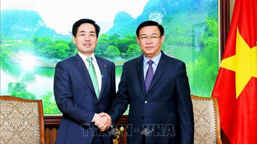 Deputy PM voices support for Lotte business expansion
