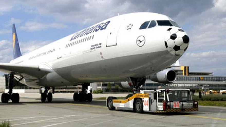 Lufthansa airlines suspends flights to Vietnam