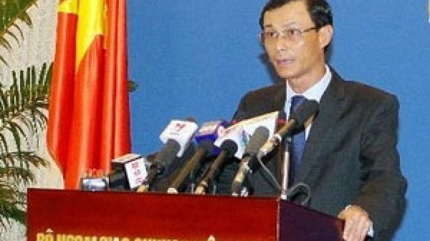 Vietnam defends Sea Law approval