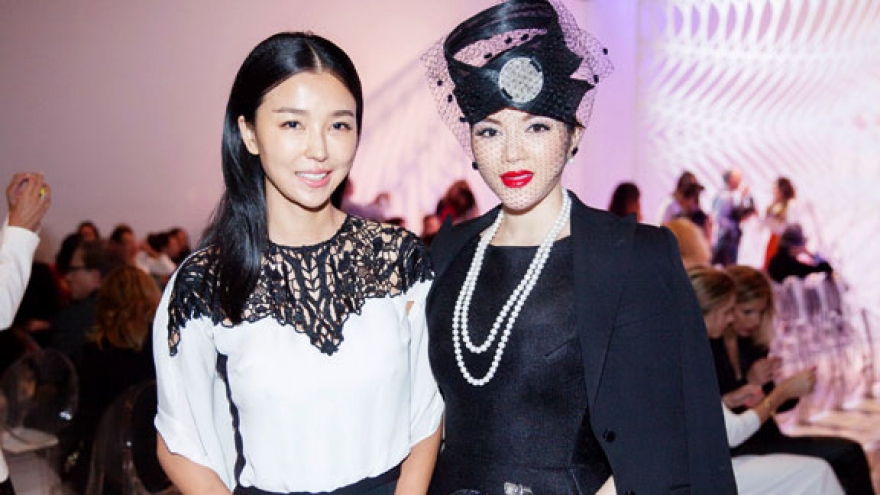 Ly Nha Ky breathtaking at Paris fashion week
