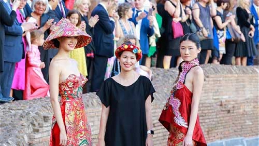 Vietnamese fashion on show in Italy 