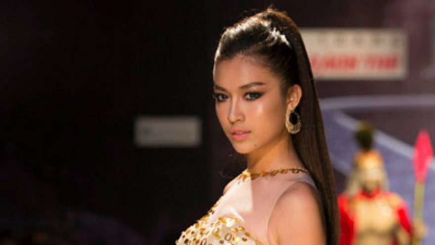 Model Le Hang to compete in China