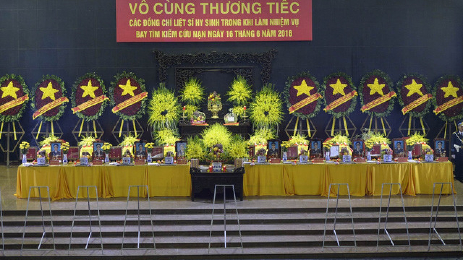 Senior leaders pay tribute to CASA 212 crewmembers