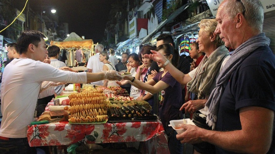 Ten famous night markets in Vietnam