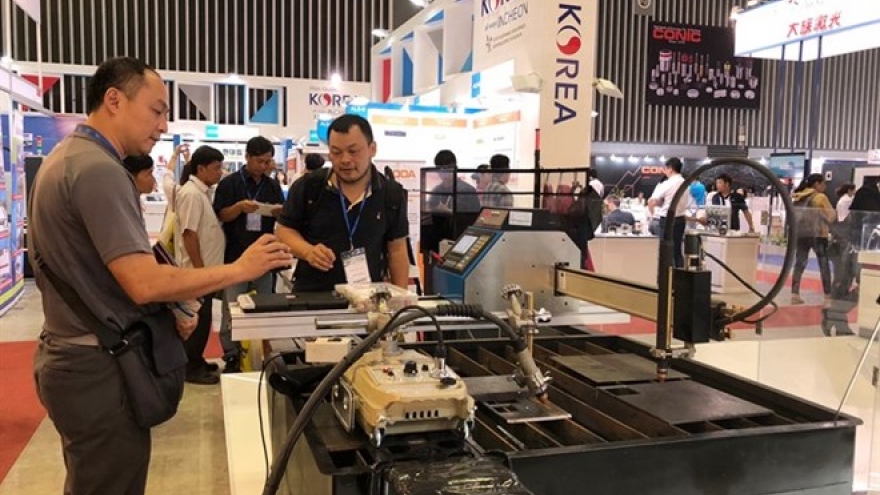 Machine, metalworking expo opens in HCM City