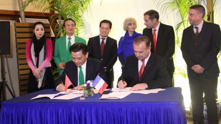 Mai Linh asks for government incentives for joint electric car project with Renault