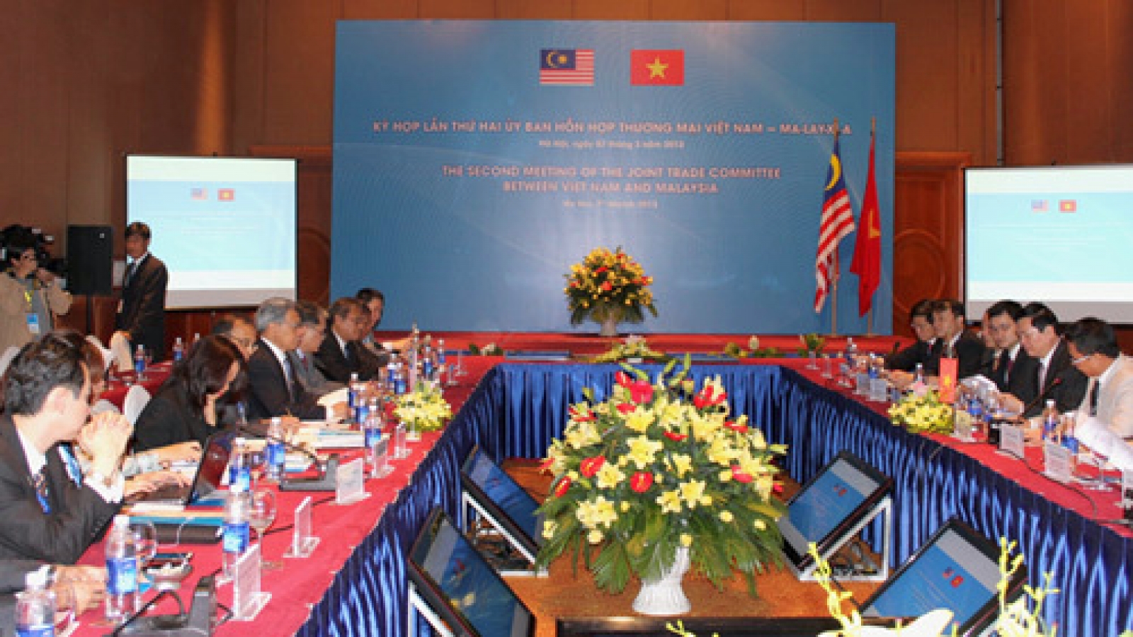 Malaysia, VN aim for US$10 billion in trade turnover