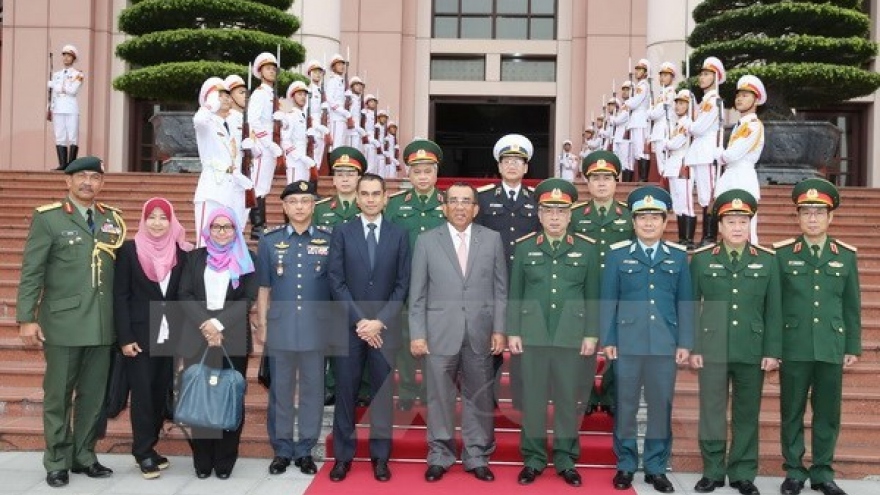 Vietnam, Malaysia bolster defence ties