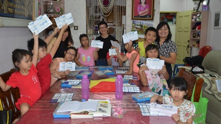 Vietnamese kids in Malaysia learn mother tongue
