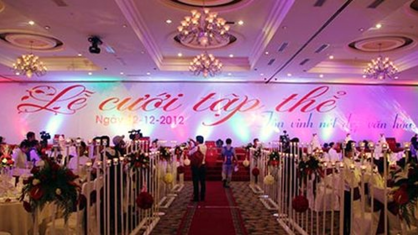 Mass wedding for 100 couples in HCM City