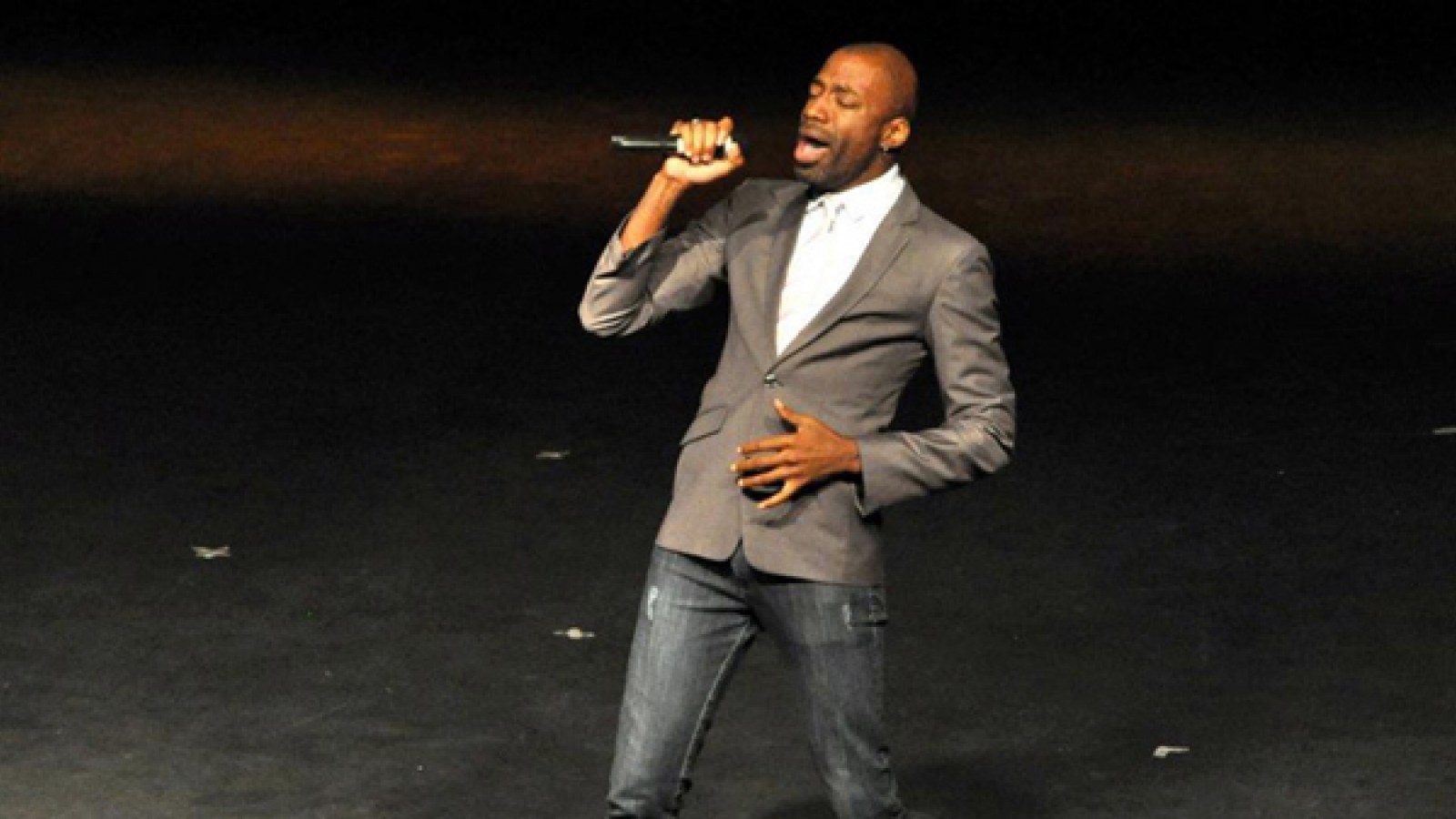 Broadway artist to entertain local audiences