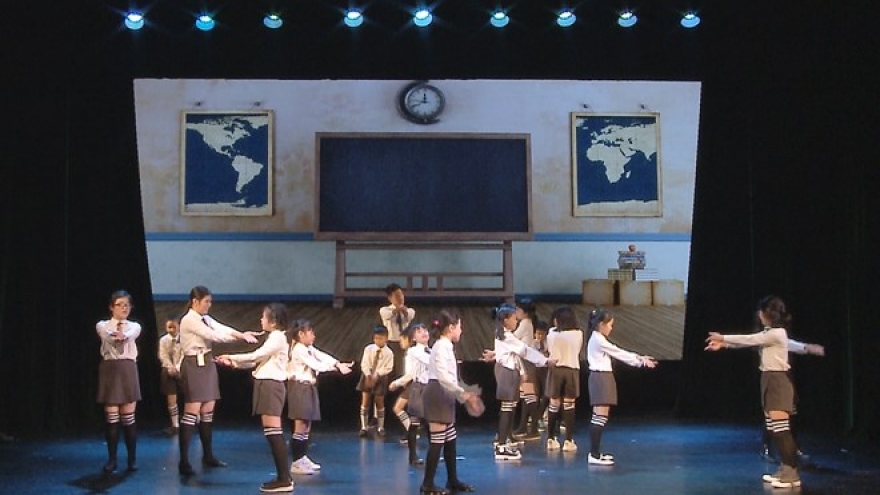 Hanoi kids perform Matilda the Musical